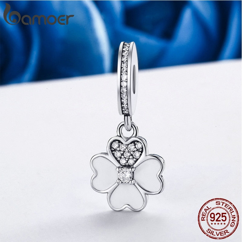 Berloque com Argola Trevo do Amor Bamoer