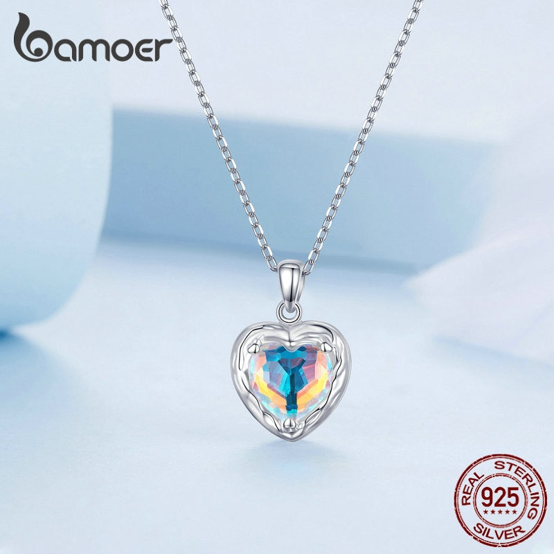 Colar com Pingente Coração de Vidro Bamoer