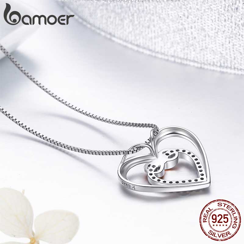 Colar com Pingente Coração Delicado Bamoer