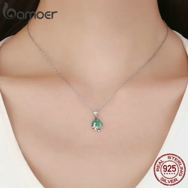 04440d3892dcc960308f346f Colar com Pingente Amor de Sereia