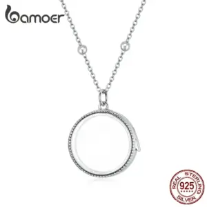 1240052f29481fce864d73f6 Colar com Pingente de Caixa Personalizável