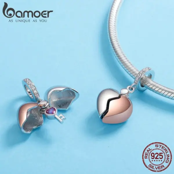 14cd2a2efa4d0a83a4d6914f Berloque com Argola A chave do coração