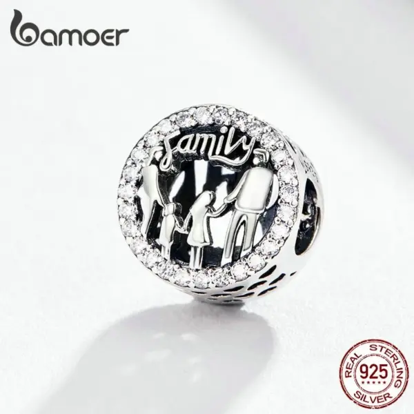 16d72534f08f46c853db5ae1 Berloque Família