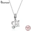 3459c5902282b849e673670d Colar com Pingente Letra do Alfabeto