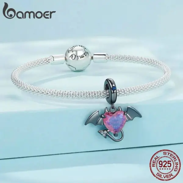 3b037cf2d4ed4ccba82472d6 Berloque com Argola Coração Negro