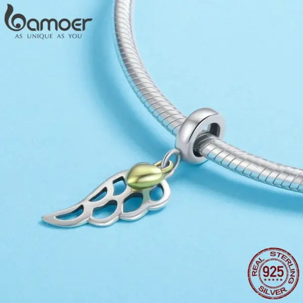Berloque com Argola Asa de Fada
