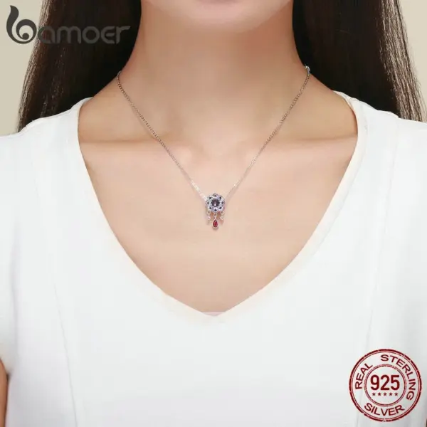4bd0c55d4f0b4a9fe3c91126 Berloque Flor Roxa