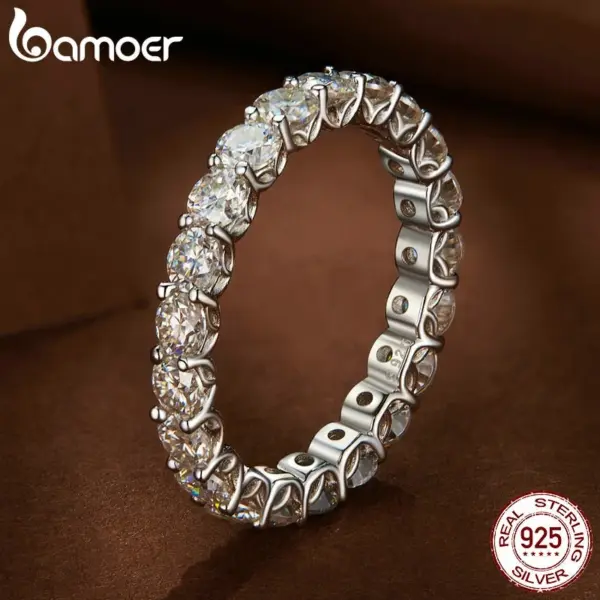 4e17917ad025745c53483789 Anel Moissanite Delicado