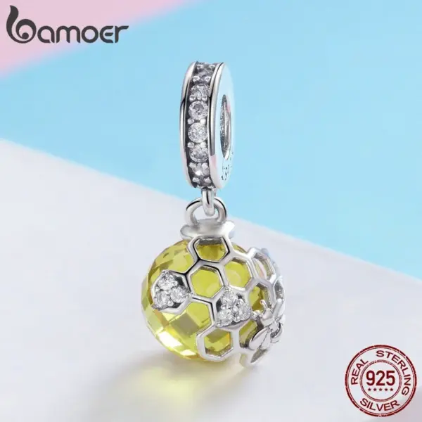 Berloque com Argola Favo de Mel