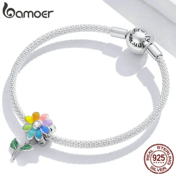 767e03833f19c361b55e1a1e Berloque Flor Colorida