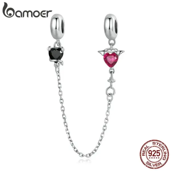 794e6b0686f3e2128e5dd6d6 Berloque com Corrente de Segurança Anjo Bom e Anjo Mau