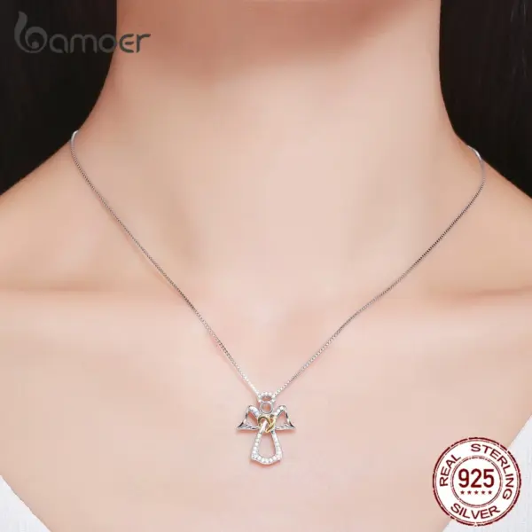7a03905ff2823322fd96f90d Colar com Pingente Anjo da Guarda