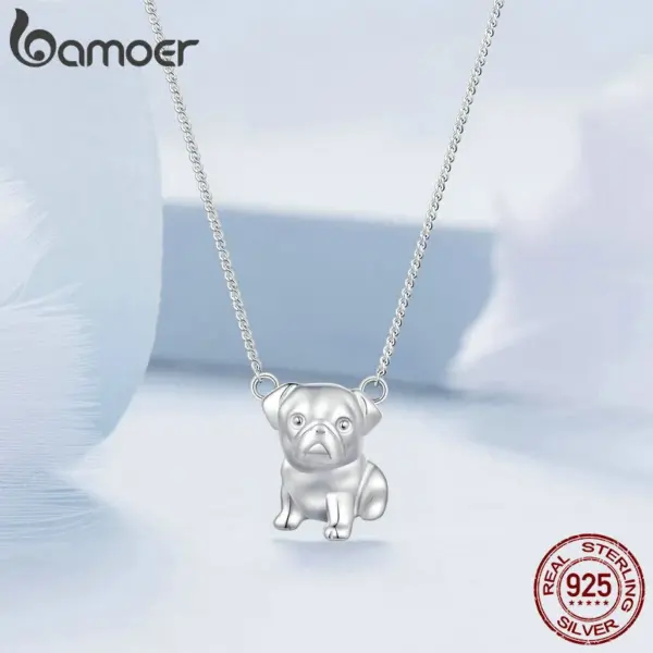 7e4e3072b138557984fb0ad3 Colar com Pingente Pug