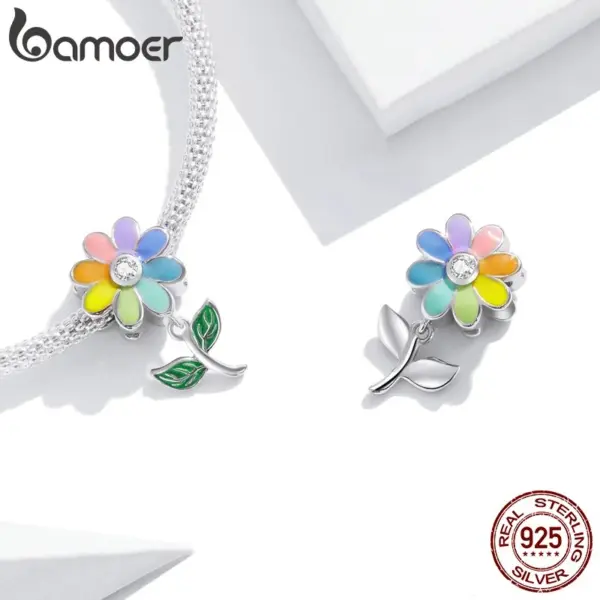 aaf41bcec8be0eeadb008366 Berloque Flor Colorida