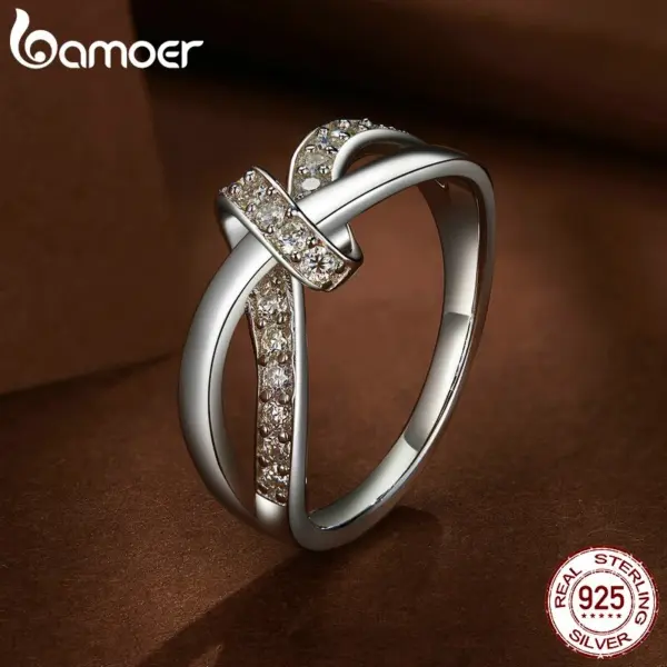ae52abbd1edf792654e597e2 Anel Moissanite Luxo Requintado