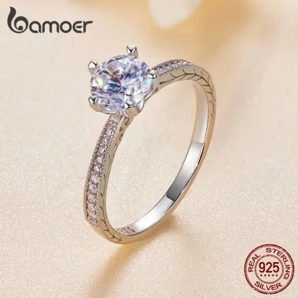Anel Moissanite Coração Eterno