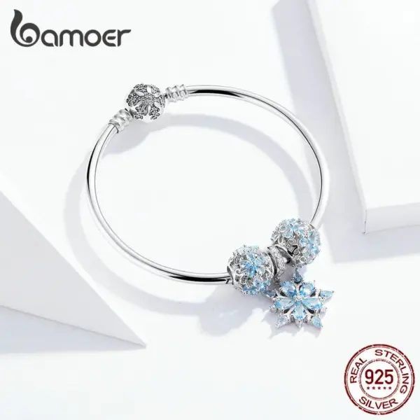 b73c1384205a3ea5bb995760 Bracelete com Berloques Floco de Neve