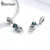 bc79038df129f5fc130f9953 Berloque com Argola Astronauta