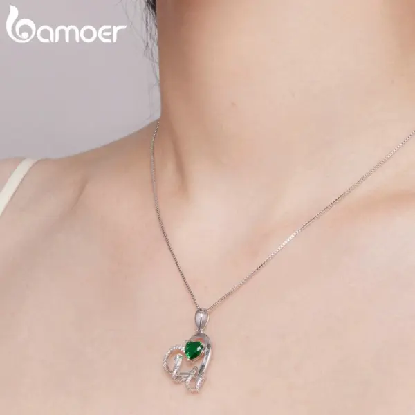 c65509309e3da277da1e696c Colar com Pingente Serpente do Amor