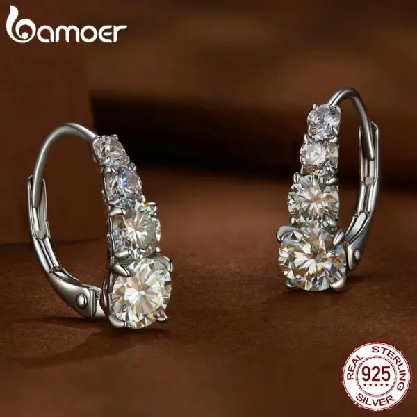 c83c58bceacf9ac03bb47e01 Brincos de Fivela Moissanite