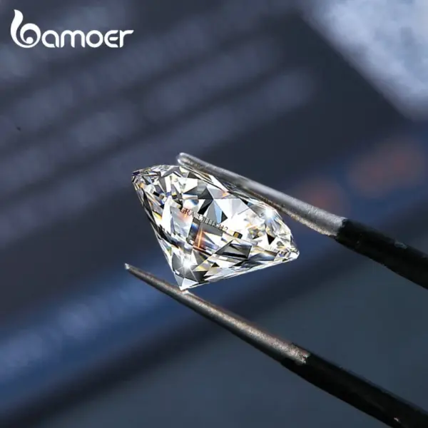 e079899c010daab3b2132572 Moissanite Lapidado