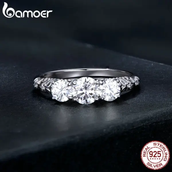 e61ec95659e9e144cedb9a82 Anel Moissanite