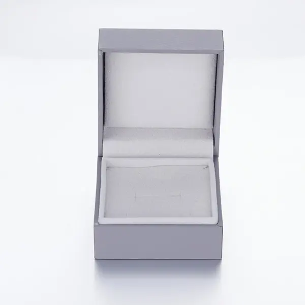 e8b479acfa284d8e382b7328 Colar com Pingente Cruz de Zirconita