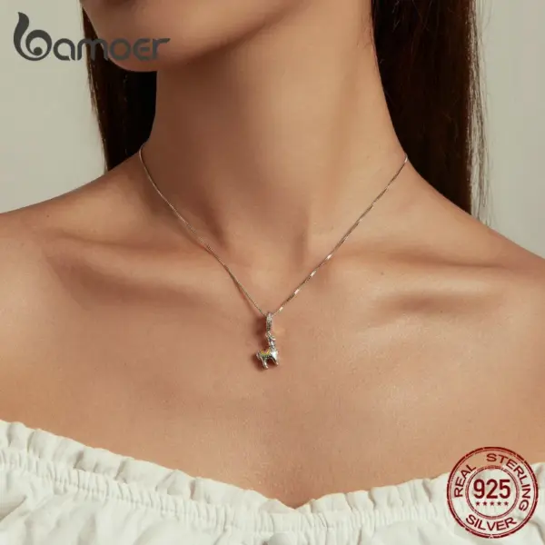 f9dc344a08ed86a1753040c3 Colar com Pingente Alpaca