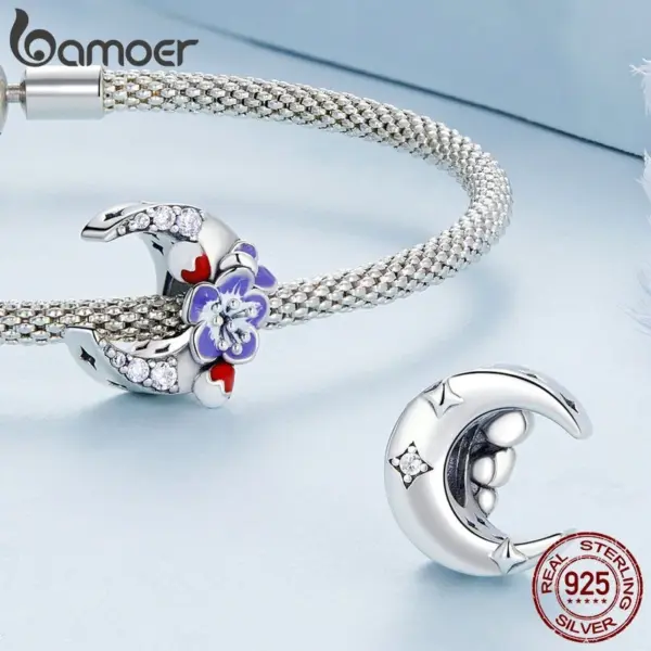 fb4f5d6f1a6a40d47012533d Berloque Flor & lua